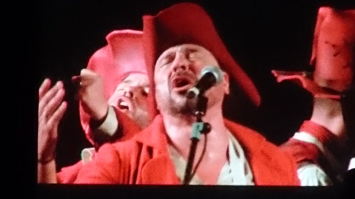 AudRocioJurado's tweet photo. Momentos inolvidables. @loscarapapas #LaGranFinaldelCarnaval #Sevillahoy #carnaval #AuditorioRocioJurado @eden_eventos https://t.co/x0Vtk4Foj2