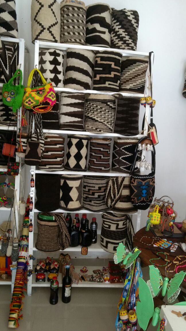 SouvenirCol's tweet photo. Encuentra Mochilas Arhuacas 100% genuina en nuestros paquetes. Visita nuestra tienda en linea https://t.co/lN5juSl9yW #Mochilas #arhuaca https://t.co/8RZOyQWFrT