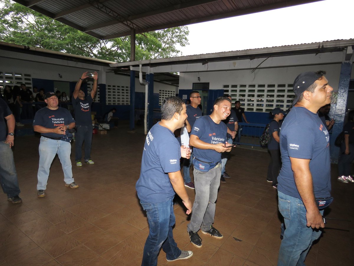 AgustinRodrigu1's tweet photo. Telefónica Panamá celebrando el Día Internacional del Voluntario Telefónica 2017 en Felipillo. #DIVT #DIVT2017 #DIVTPMA #MovistarEsDiferente https://t.co/Ma4tDayrJE