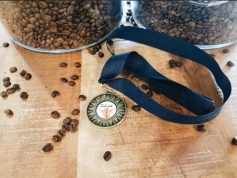 genuine_origin's tweet photo. Award-winning @BonLifeCoffee shares roasting notes — and some coffee love. #coffeeroaster https://t.co/LfbTTlqALc https://t.co/8xShngE9kk