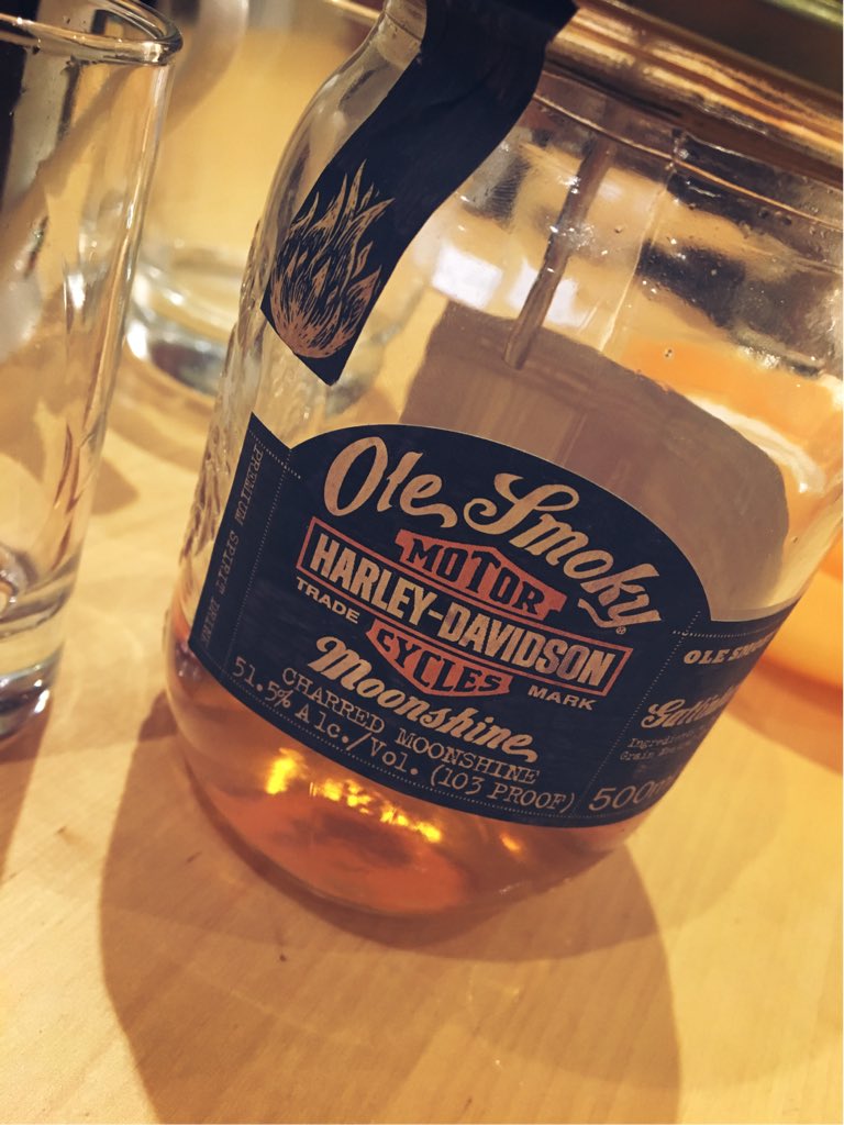 himbeerma_'s tweet photo. Cheers. https://t.co/BWW5NFYPBr