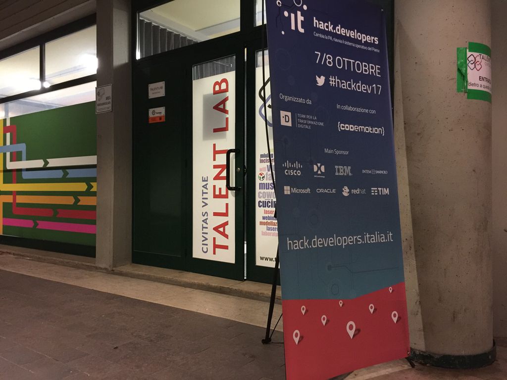 andreamcasarin's tweet image. #hackdev17 #programmersinpd
