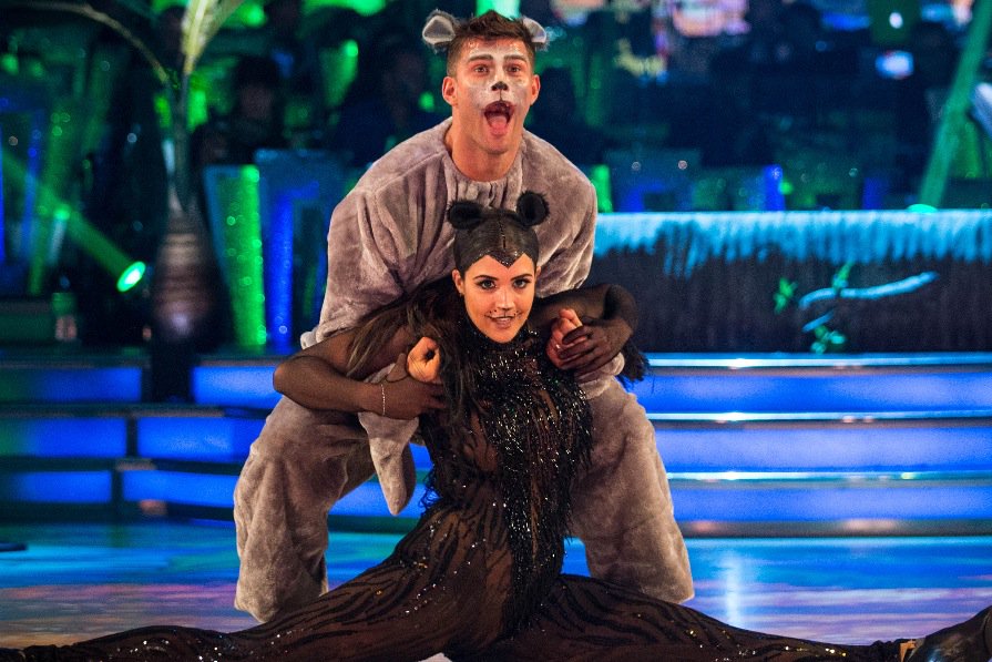 Mirror Tv On Twitter Aljazskorjanec Suffers Major Wardrobe