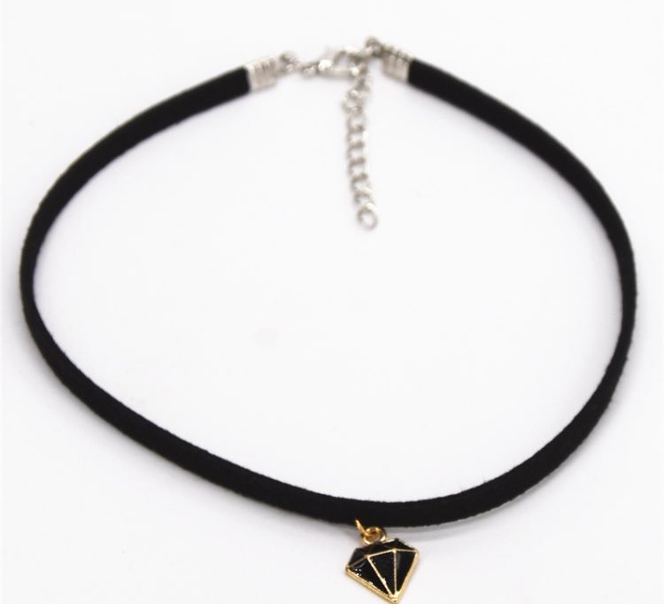 ShiningxJewels's tweet photo. Black Diamond Choker - 1.95 https://t.co/4UXljWk7dn