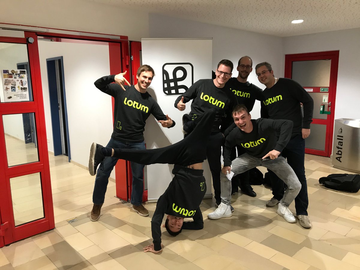 Mart_out's tweet photo. Das Lotumteam auf der #Macoun Danke für die geile Konferenz! https://t.co/5pQXvCg4p5