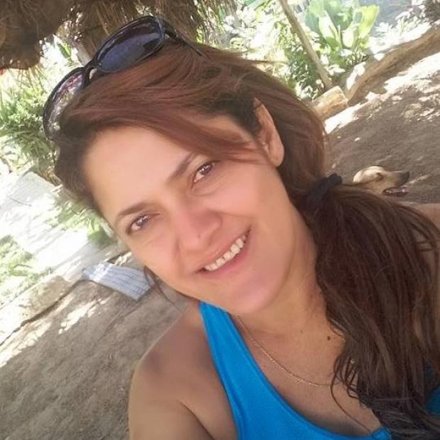 LakeEmerald1's tweet photo. 'Esta é Heley! A professora q c próprio corpo em chamas, tentava abafar fogo e tirava as crianças  #coraçãoempedaços 💔
#Heley #Intervenção https://t.co/D6UkOC8ZeZ