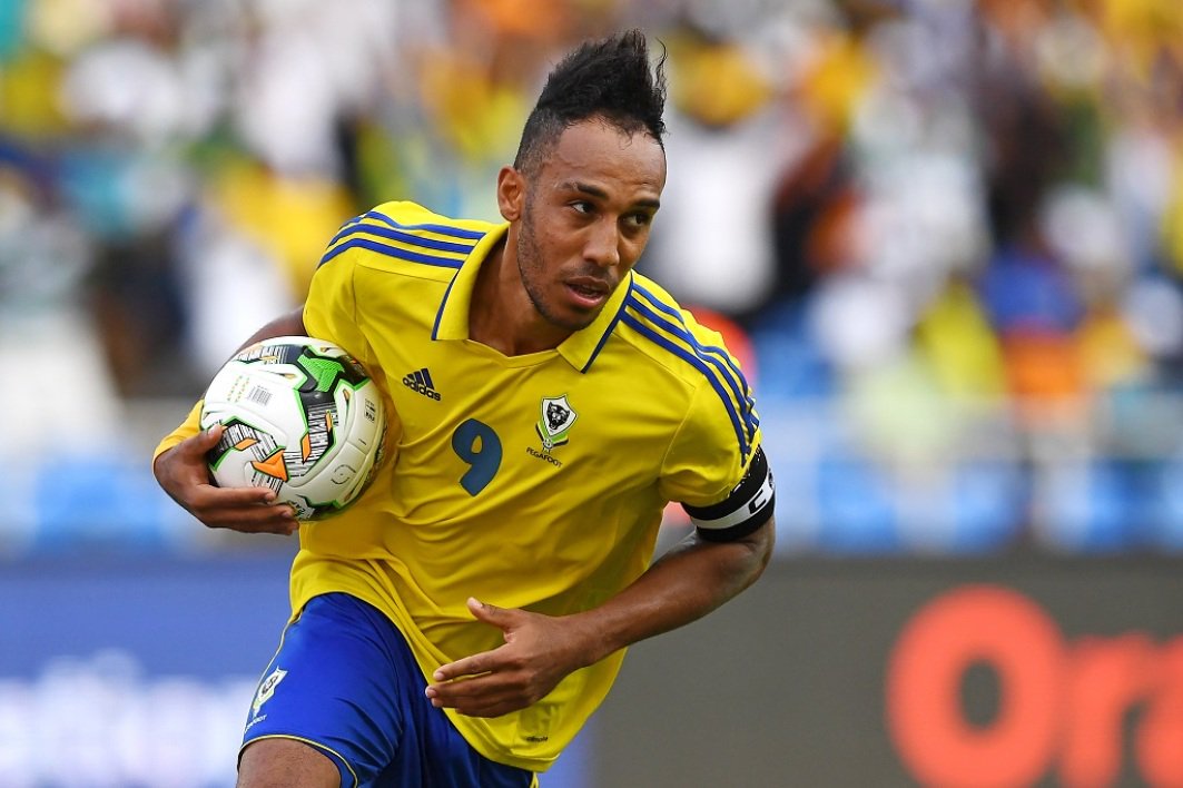 RMCsport's tweet photo. Aubameyang dénonce un jus d’orange suspect avant Maroc-Gabon https://t.co/hrsB0ZW5xh https://t.co/5SUKIO7VZh