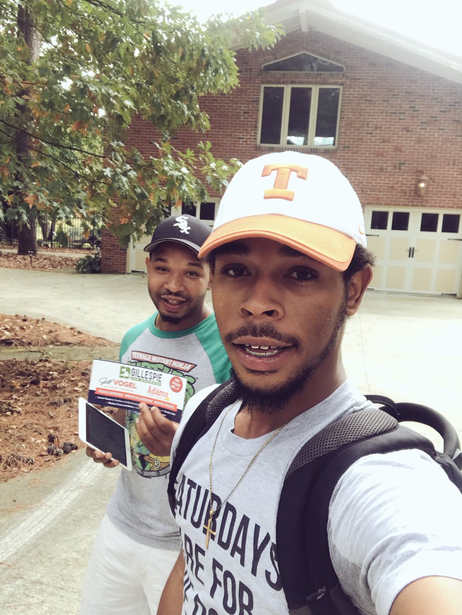 carter4ed's tweet photo. Me and my good buddy Knockin’ Out these doors! 💪🏽#SaturdaysAreForTheDoors  @EdWGillespie @EdForVirginia @michael_voogd @JohnAdamsforVA https://t.co/ay0SnMC8ma