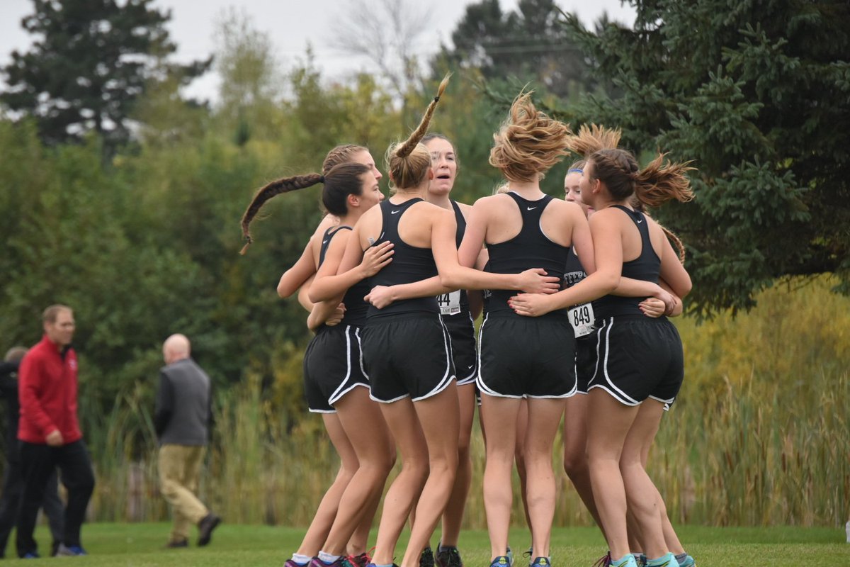 Thurjf's tweet photo. Girls JV warming up! Swain XC meet @jeffjaguars @JHSTF #gojags https://t.co/JRSKjd70hN