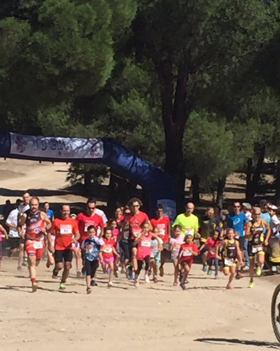 ZermattBike's tweet photo. Hoy, disfrutando en el #Duatlon 🚴‍♀️🏃🏼‍♀️escolar Las Rozas, apoyando al deporte infantil. #deporte #ciclismo #niños https://t.co/bMT6itoURo