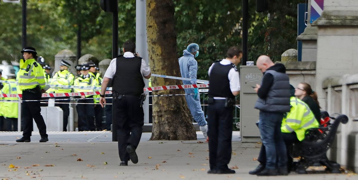 Driver rams crowd Natural History Museum in London