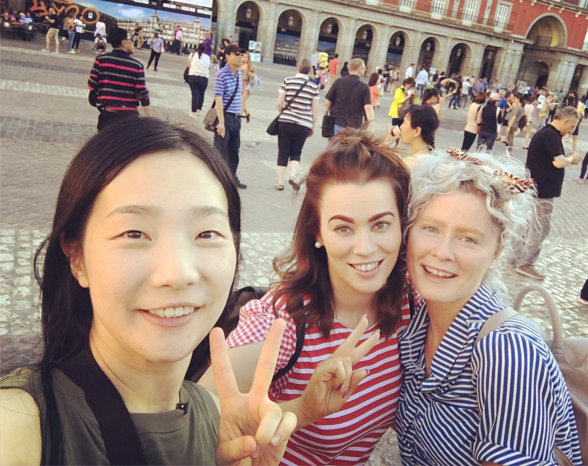 x_josey's tweet photo. Sister's who holiday together
 ✈️☀️😜 #Madrid https://t.co/Cvou5IV5PV