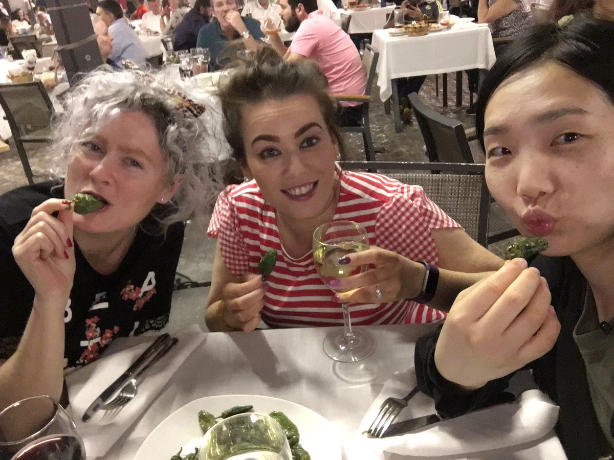 x_josey's tweet photo. Sister's who holiday together
 ✈️☀️😜 #Madrid https://t.co/Cvou5IV5PV