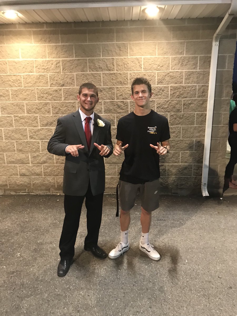 Jaycepond04's tweet photo. HAPPY BIRTHDAY BUDDY 🎈 @JettMurphy #LowLife https://t.co/GpnuGGU96a