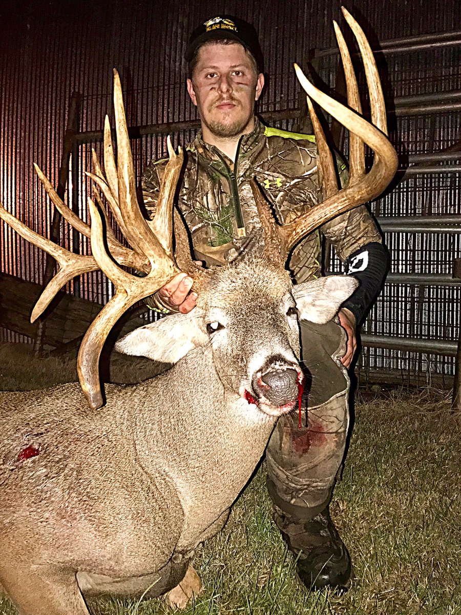 TylerOsborn27's tweet photo. A absolute giant killed in Kansas last Tuesday. 222 7/8 🏹🦌 https://t.co/IlPrxVcnJ2