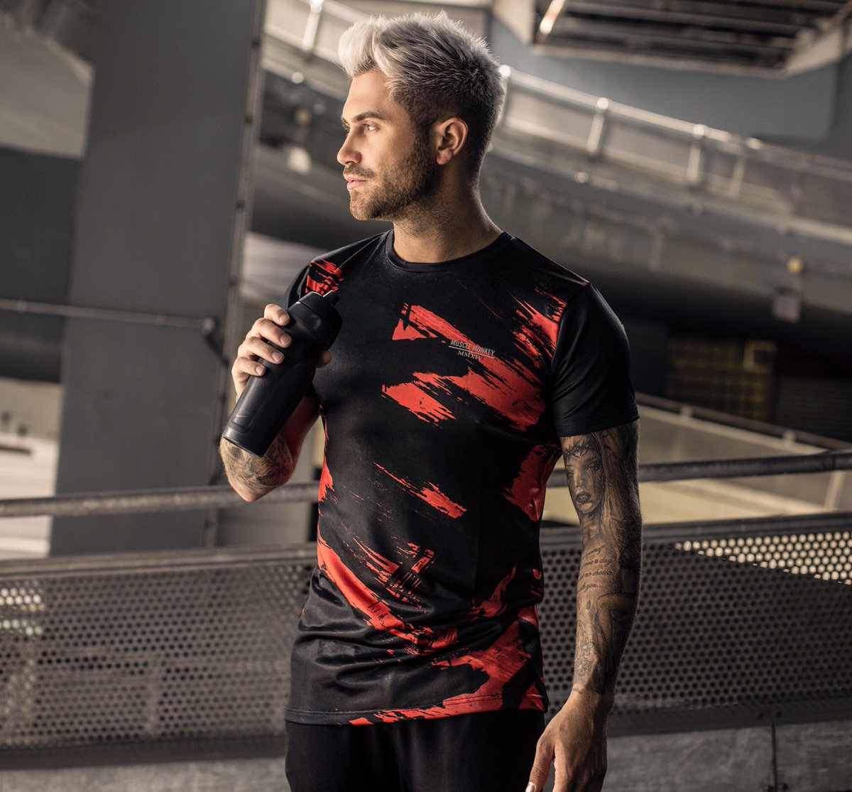 rossworswick's tweet image. Little throwback shooting with @MuscleMonkey some serious fitness gear.
Use Code: ROSS30 for 30% off