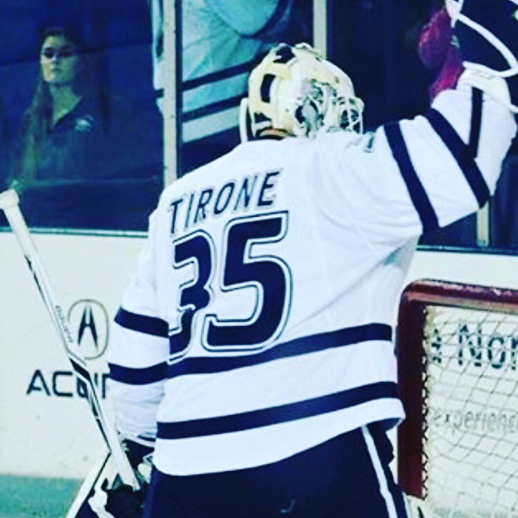 UnhCatFan's tweet photo. Home Opener Let's Go 'Cats! #BeatUML @UNHMHOCKEY https://t.co/HitMsxoMS2