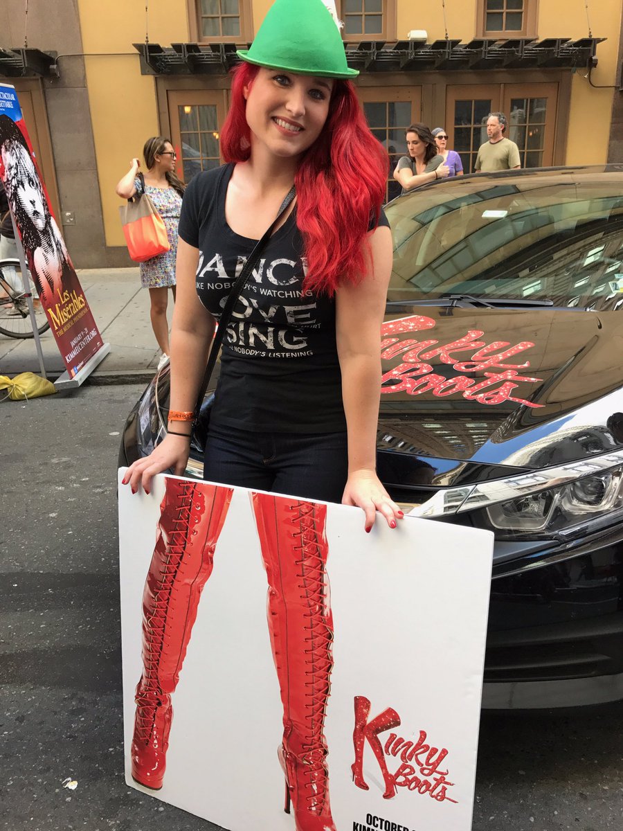 ensembleartsphl's tweet photo. Hanging at the @Midtwn_Village #MVFallFest, and who stops by? @AudraLynn21 from @NBCTheVoice!  And we think she's a @KinkyBootsBway fan... https://t.co/75sJdYIJiC