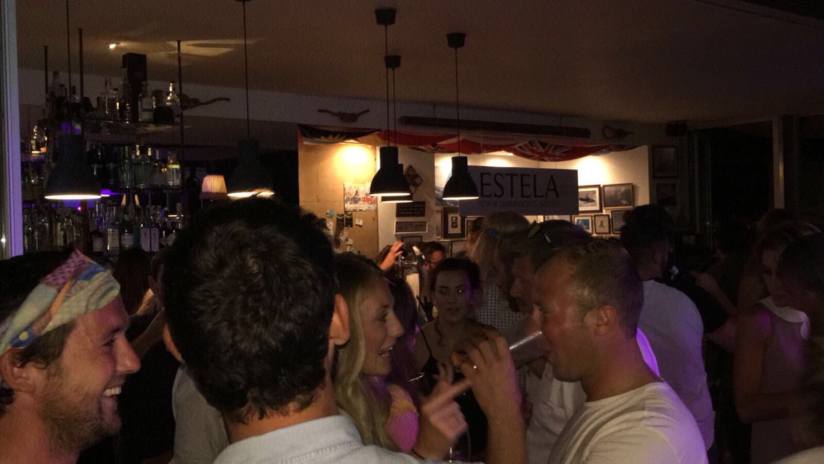 Fantástica velada anoche en la fiesta fin de temporada de <a href="/EstelaShipping/">ESTELA SHIPPING</a> en <a href="/portadriano1/">Port Adriano</a> Muchas gracias amigos! ⚓️⚓️⚓️💃🕺🏼