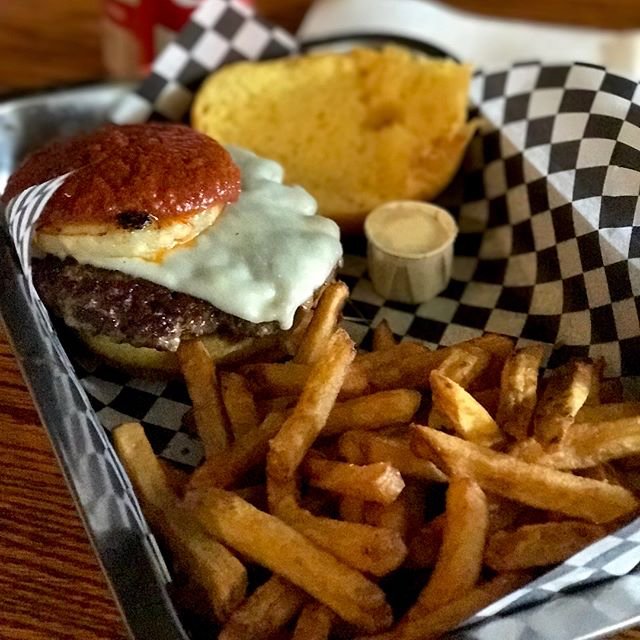 This burgers waiting for you.... Who’s hungry? I know I am! 😎

#theburgernator #burgernator #burgers #torontofood