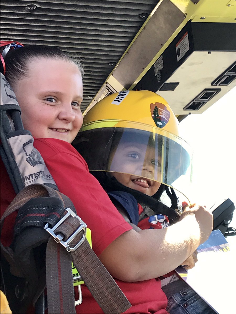 lakemeadnps's tweet photo. We're having lots of fun at #Get OutdoorsNevadaDay at Cornerstone Park in Henderson. Come join us. #FindYourPark #GOND17 https://t.co/lgSyDXwTML