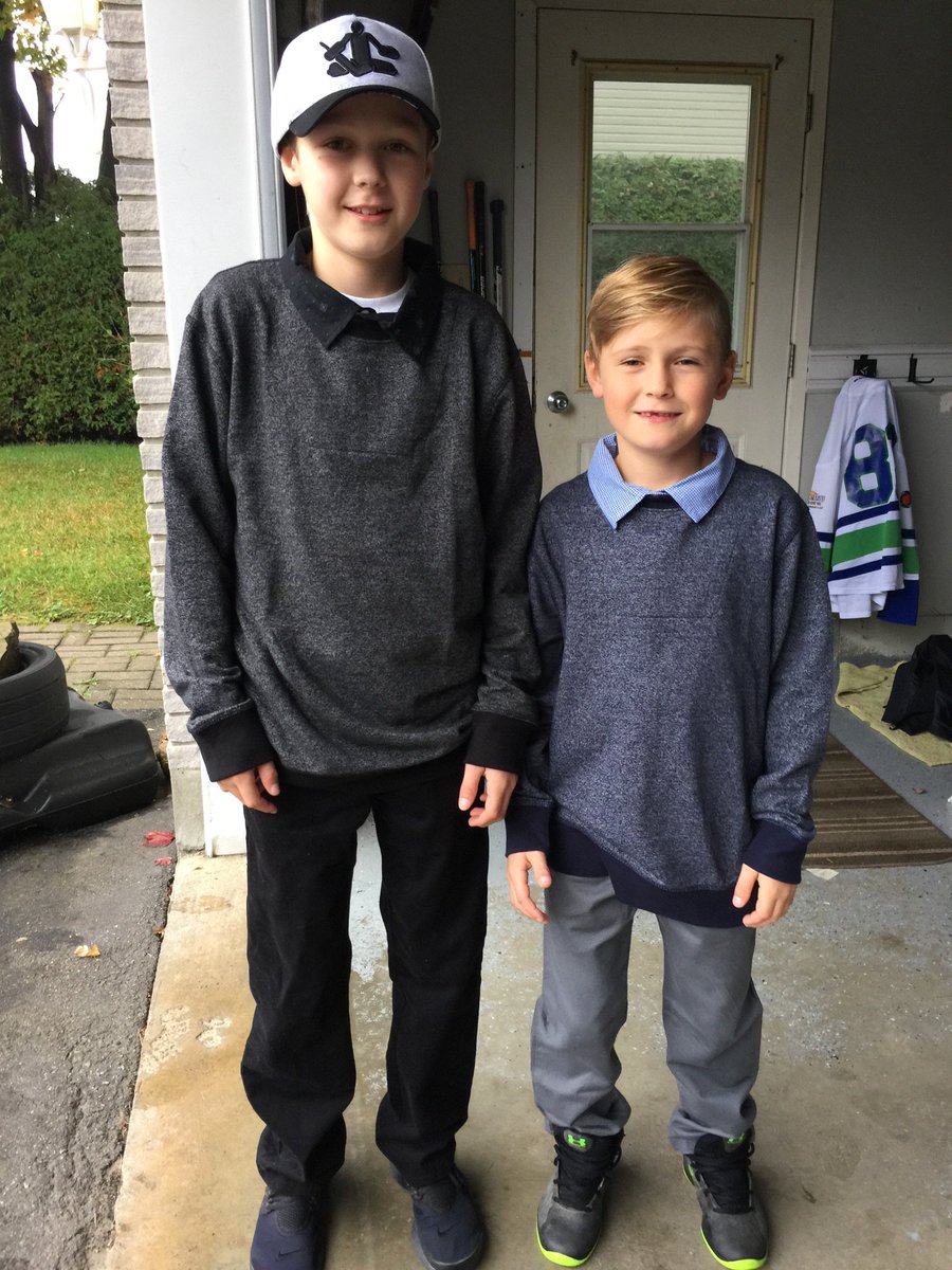 JeffHawken96's tweet photo. Dressed for success. Go VP! #AtomeAA #PeeWeeAA https://t.co/GTZeMm879q
