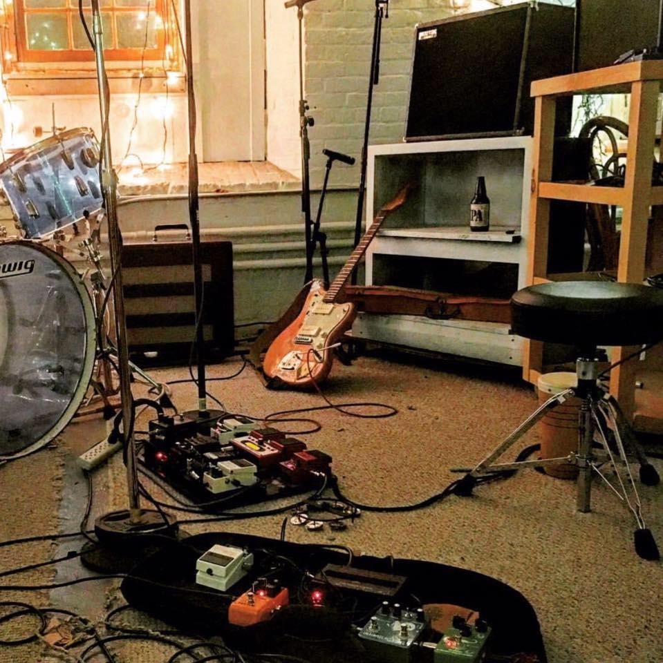 Skyjelly Jones tweet media