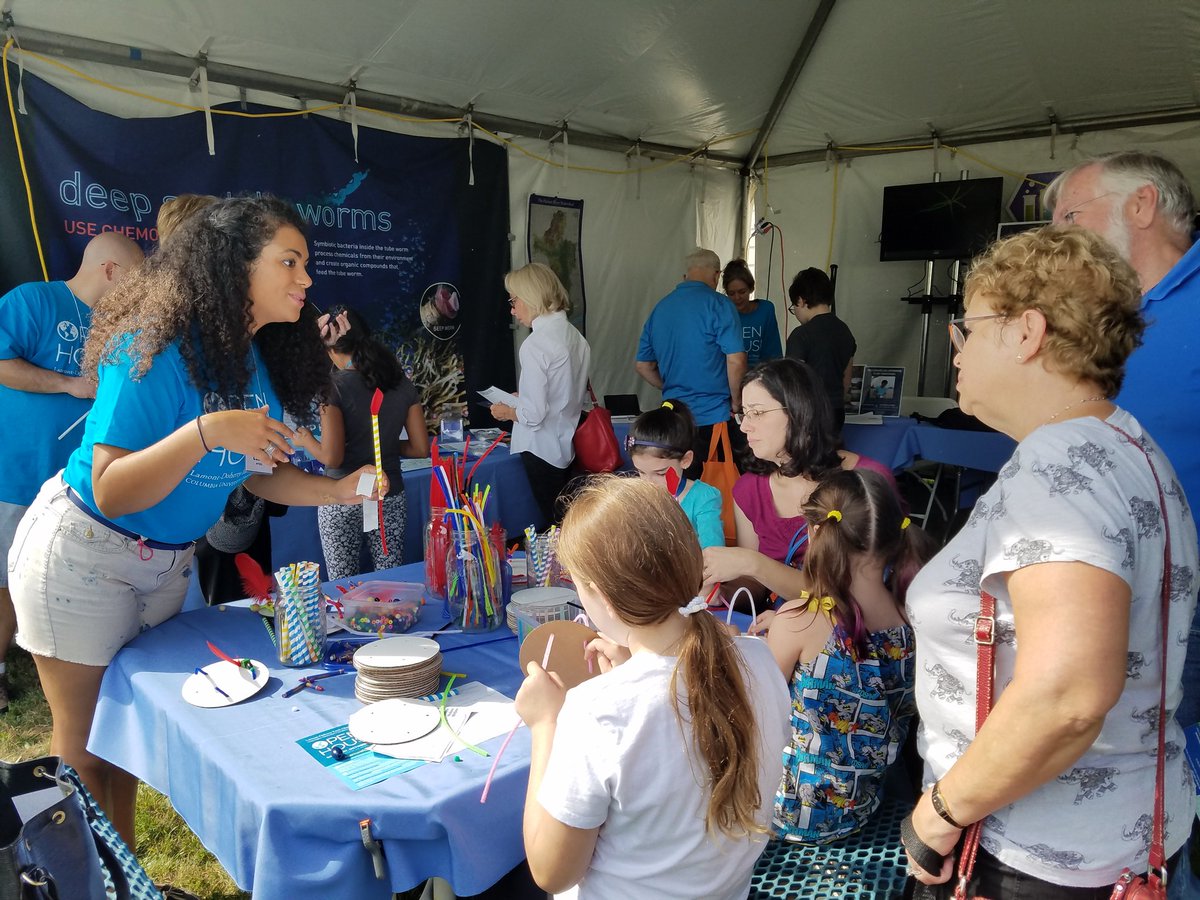 Oceanographer <a href="/elisemmyers/">Elise M Myers</a> making deep sea coral reefs at the #lamontopenhouse !! #columbia #lamontdoherty