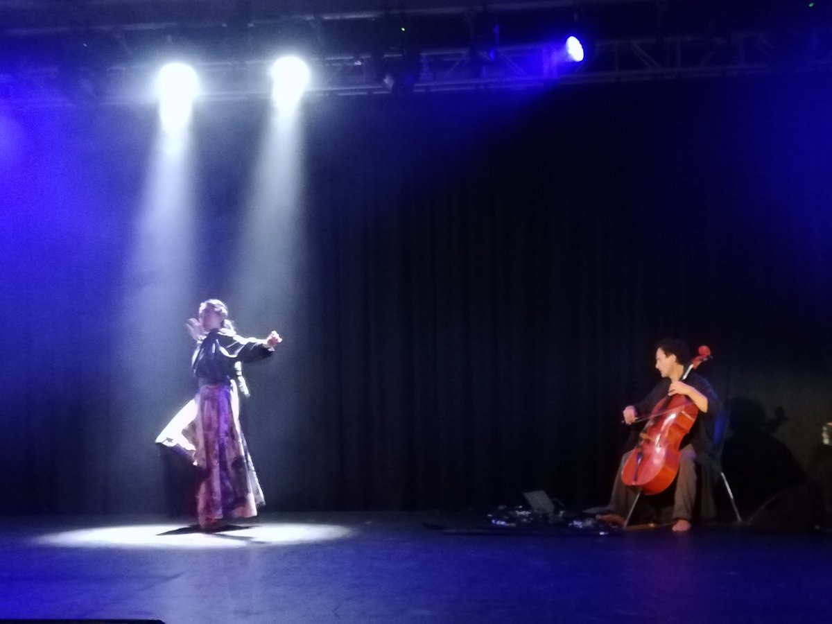 dtks888's tweet photo. @houseofabsolute's #OrlandoWarrior, waacking+Shaolin (@casukorg @southbankcentre) + #SiRawlinson's hip-hop #Ink, both great! #ChinaChanging https://t.co/309IKupR8H
