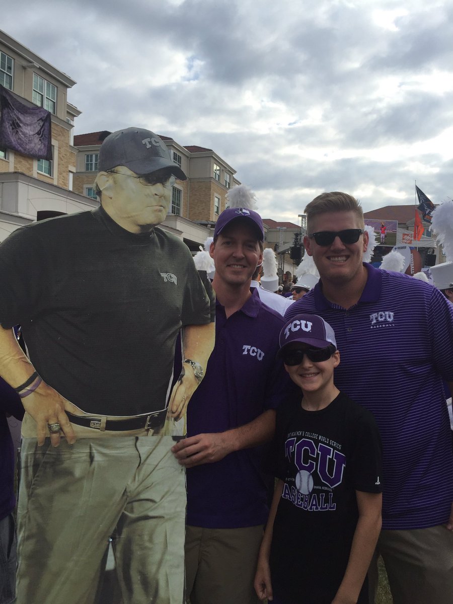 browntdavid's tweet photo. A couple of 🐐 #beatwvu #gofrogs https://t.co/w6BsDU9TUh