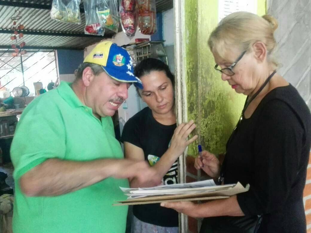 #07O <a href="/ConCarlosAndres/">CarlosAndrésGonzález</a> comienza el cambio! En Brisas de Mesa Alta #LaBeatriz se vota por el progreso! Abajo y a la izquierda, segunda casilla