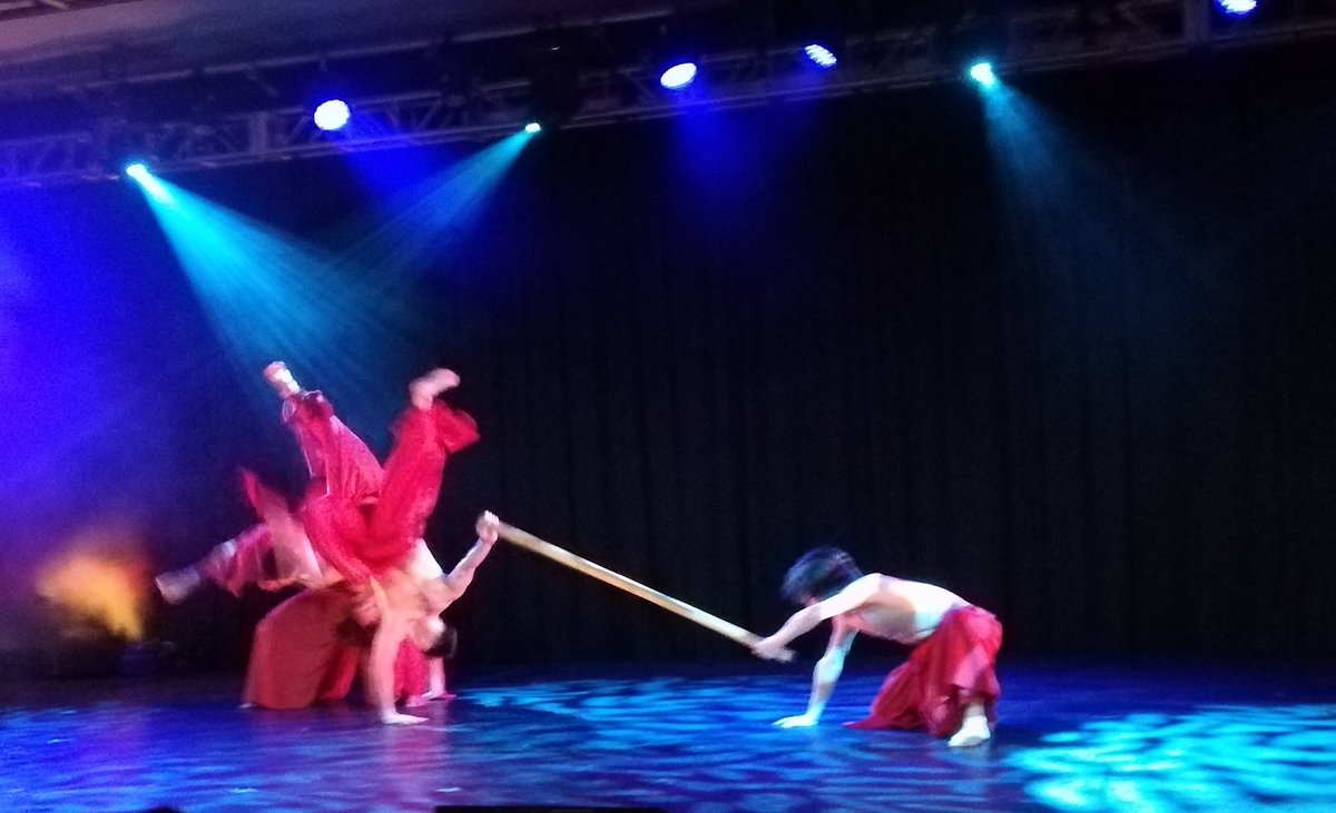 dtks888's tweet photo. @houseofabsolute's #OrlandoWarrior, waacking+Shaolin (@casukorg @southbankcentre) + #SiRawlinson's hip-hop #Ink, both great! #ChinaChanging https://t.co/EsBBnaIILI