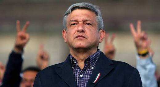 JohnMAckerman's tweet photo. Hay muchos motivos por apoyar a AMLO. Compartan tus razones, argumentos (y dudas) con hashtag #MiVotoParaAMLO. (Ignoremos bots y violentos) https://t.co/ATNC4gWp8j
