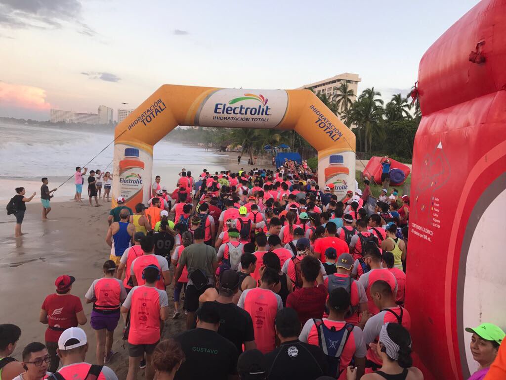HectorAstudillo's tweet photo. Con la segunda carrera @XtrailMexico en Zihuatanejo continuamos la reactivación turística de nuestro estado. #ReconstruyendoGuerrero https://t.co/mgiAeiVsfM