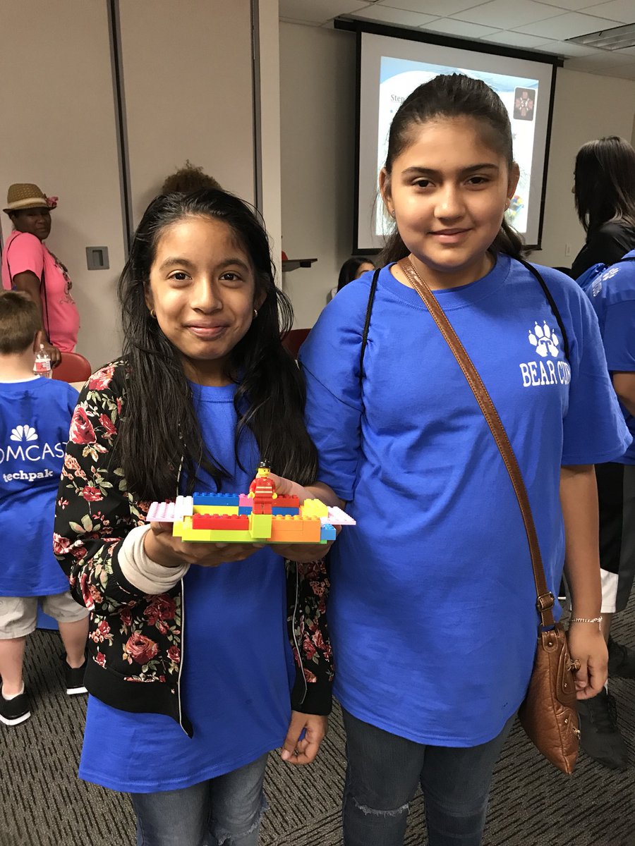 sstclair101's tweet photo. #techpak #sciencefun#@CarrilloES_HISD @jortiz2702 https://t.co/DG5qnjtpjH
