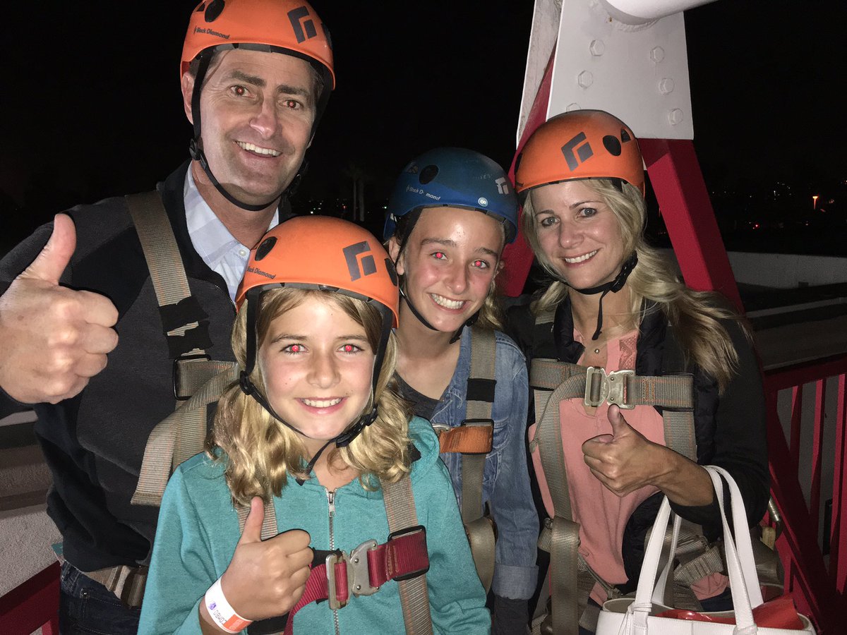 JeffNews8's tweet photo. Halloween spirit is alive at BOOmont Park. A fun family night. #BOOmontPark #BelmontParksd #c3comm @c3Communication @belmontparksd https://t.co/p5FZhVugim