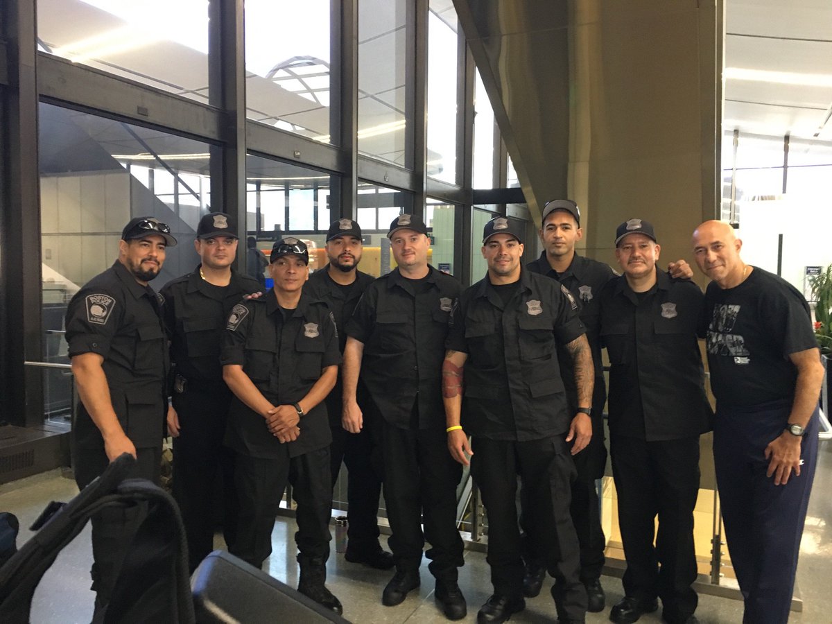 marty_walsh's tweet photo. 8 of Boston's finest @bostonpolice officers on their way down to #PuertoRico to help with relief efforts. Thank you on behalf of Boston. https://t.co/YFSZx2W9nT