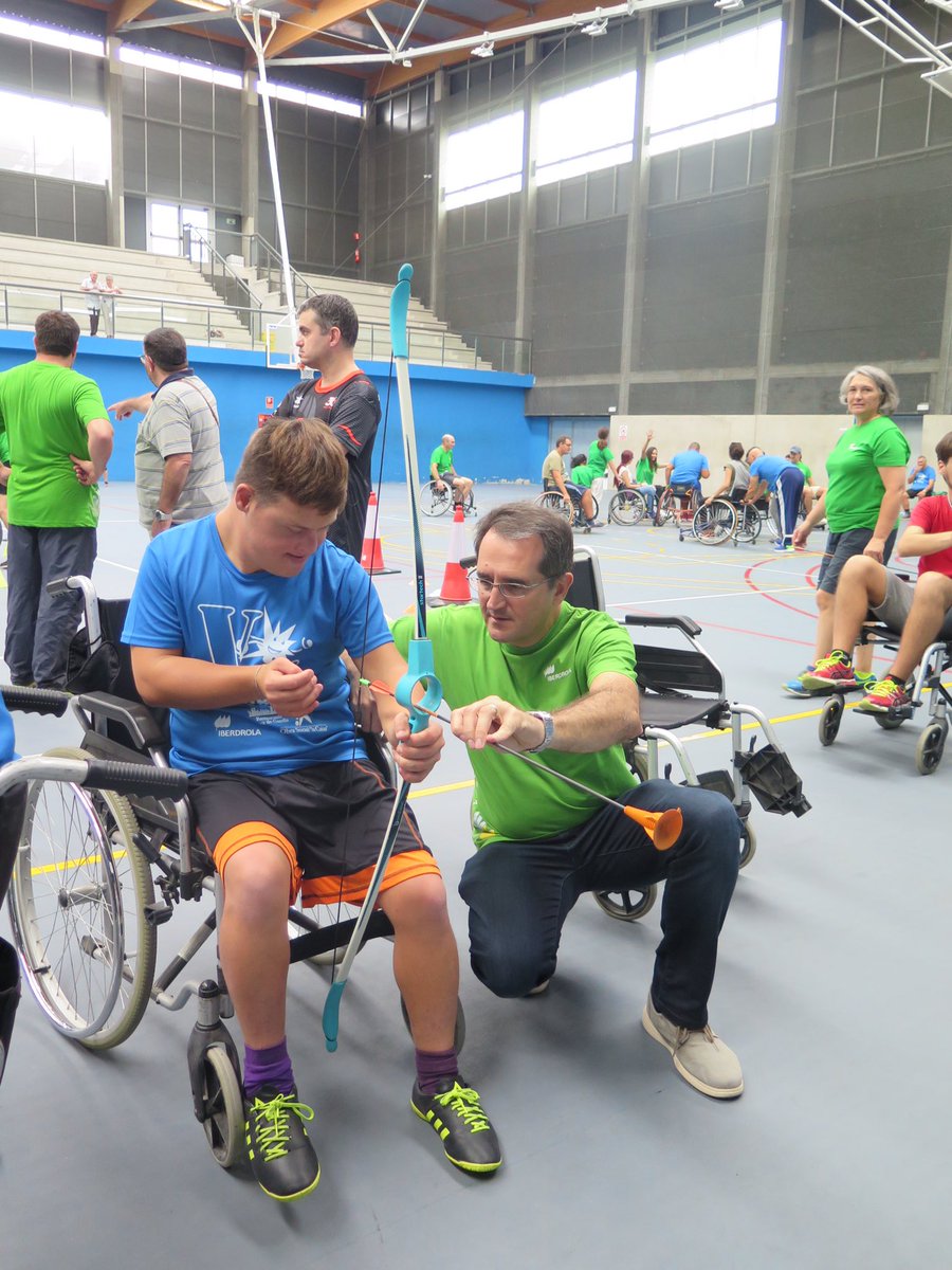 patcorrons's tweet photo. Jornada de deporte adaptado de los voluntarios de @iberdrola Valencia en el Día Internacional del Voluntariado #sumateasumar https://t.co/b4BTBxWy6Y