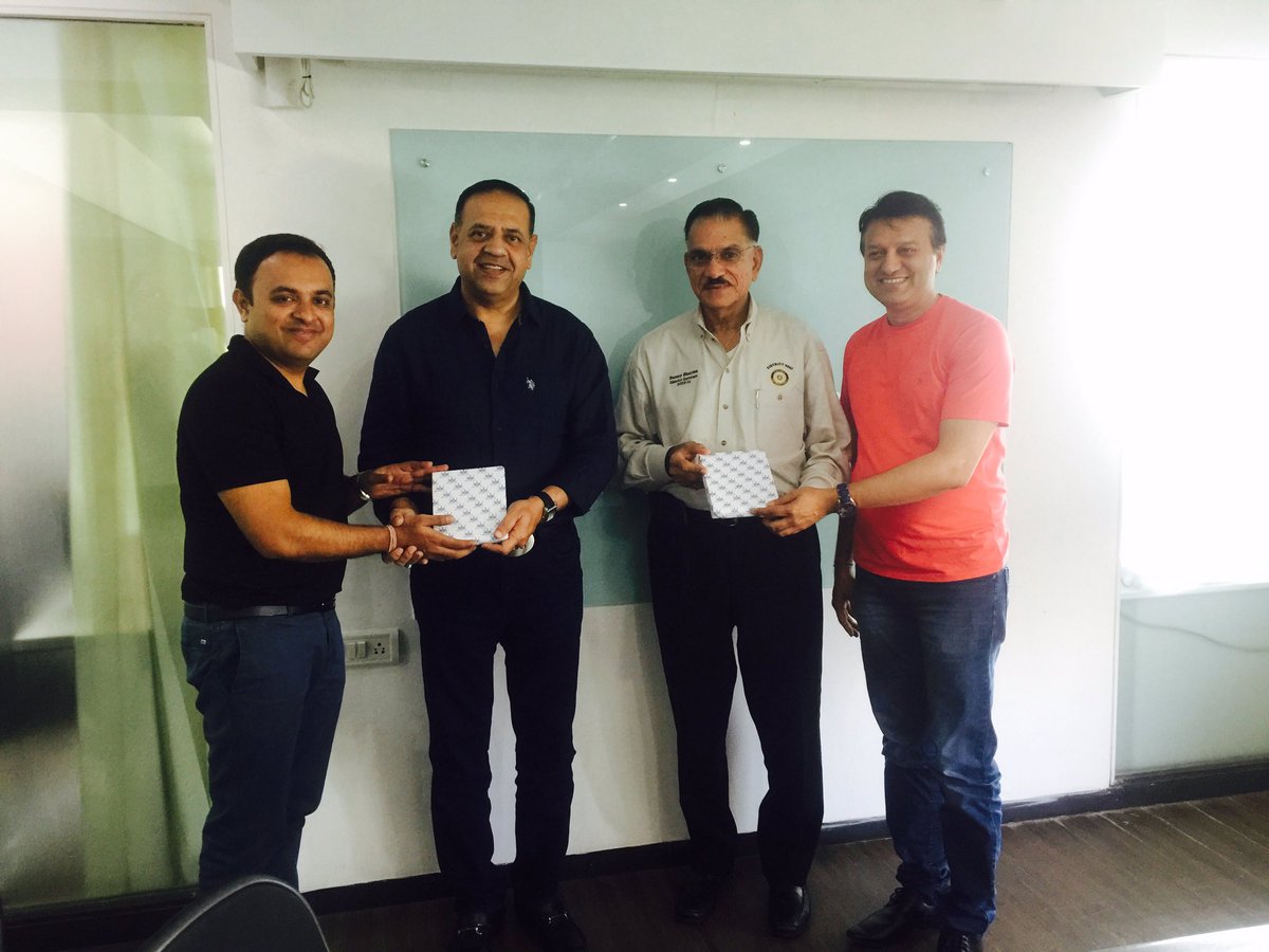 ameetvmehta's tweet photo. Lufti Hassan & Sunny Sharma from Texas at law firm Solicis Lex for Medical Tourism, Hospital Acquisition project #DevangMehta @mackajani https://t.co/rMlaDCS6zd