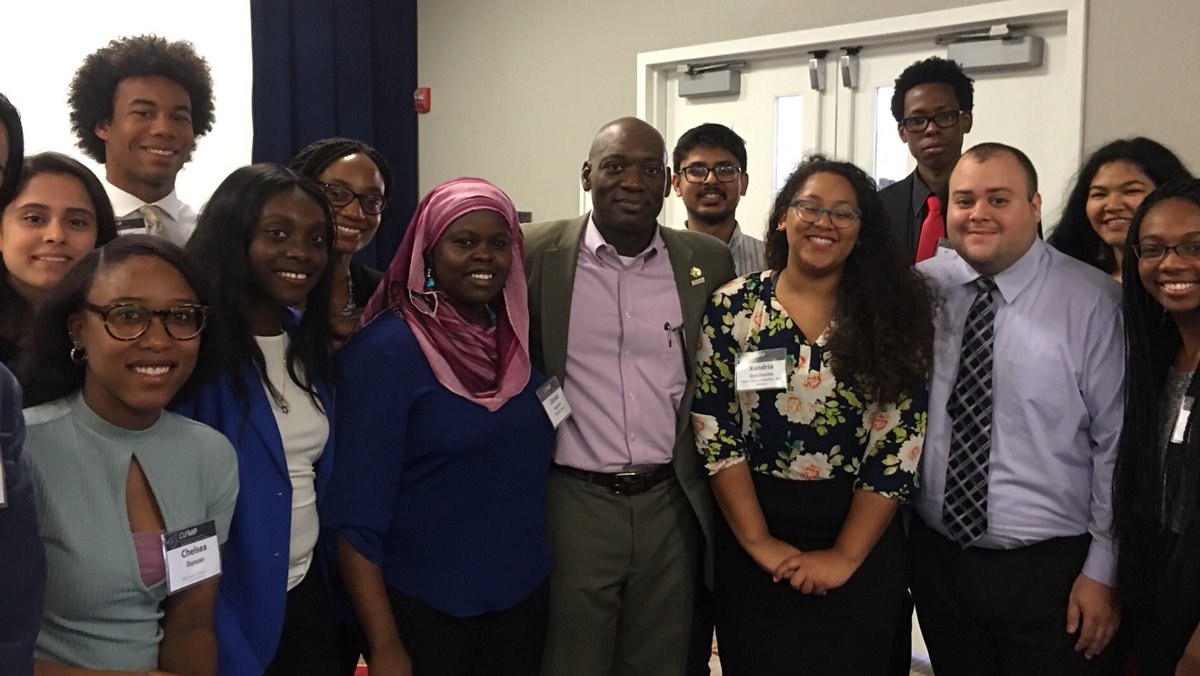 UMD_CU2MiP's tweet photo. #wearephysics #cu2mip2017 With Dr. Willie Rockward https://t.co/iAJaaWnEaK