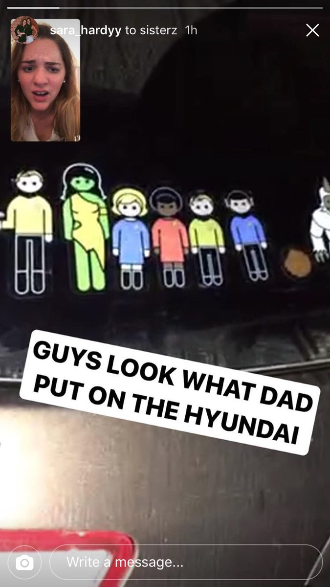 Adriannahardy6's tweet photo. When you leave dad home alone 🤦🏼‍♀️🤦🏼‍♀️🤦🏼‍♀️🤦🏼‍♀️ (also lol at @sarahardyy reaction) https://t.co/SAgAoxWz4w
