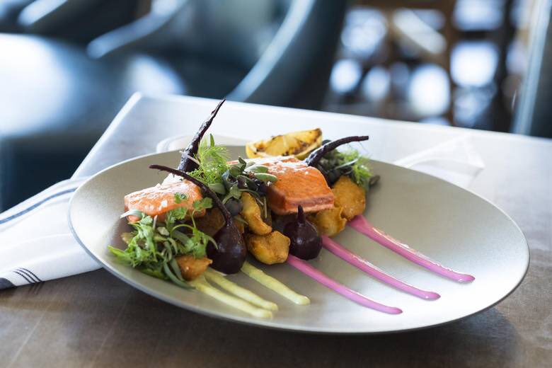 HookSeabar's tweet photo. "How much do I like Hook Seabar?I've already made a reservation for next weekend." - Alexandra Gill, Globe and Mail https://t.co/F8YFJq1Hsd https://t.co/OVd4sed8nf