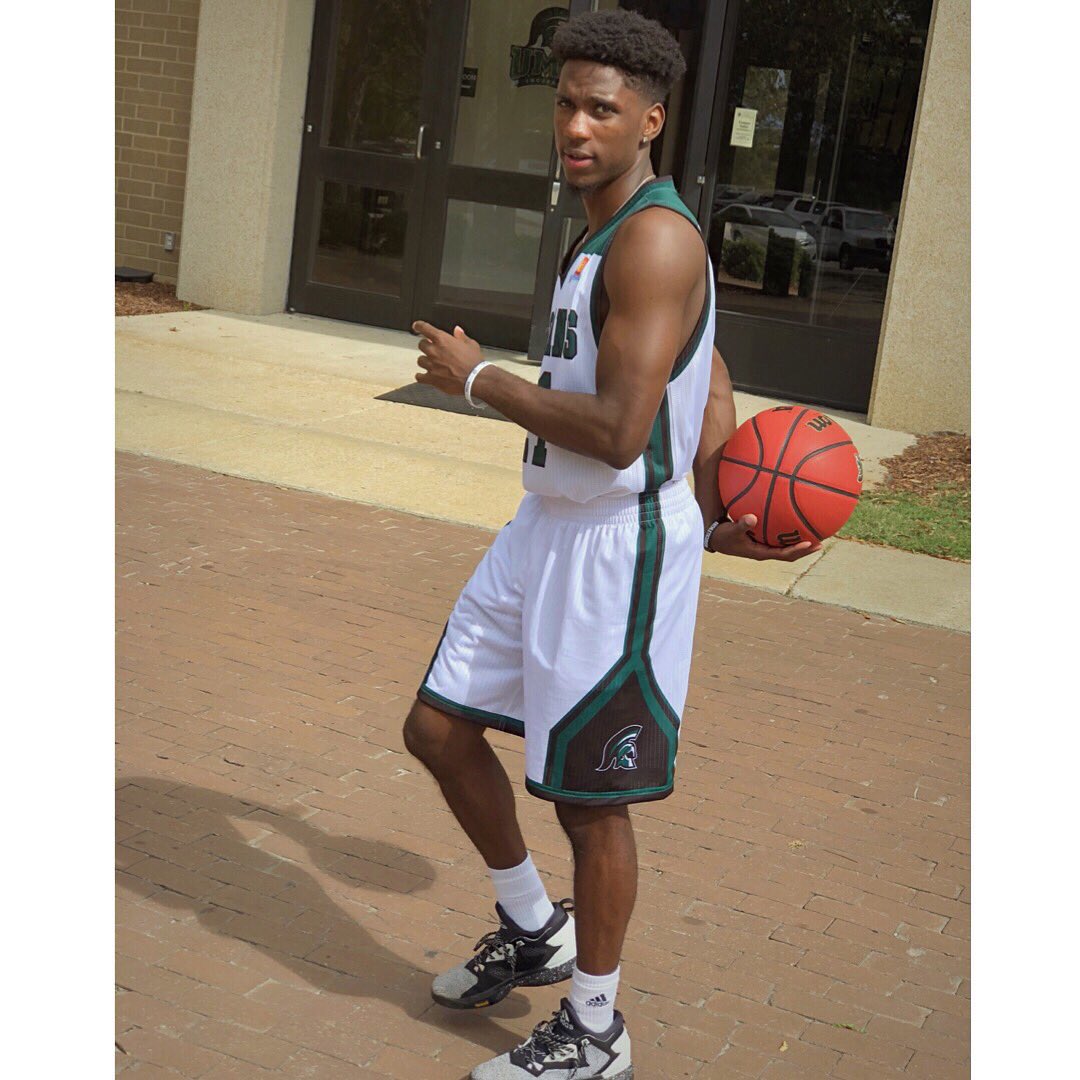 9bnels's tweet photo. Year 1 🏀📶 https://t.co/hd7NjGRQHV