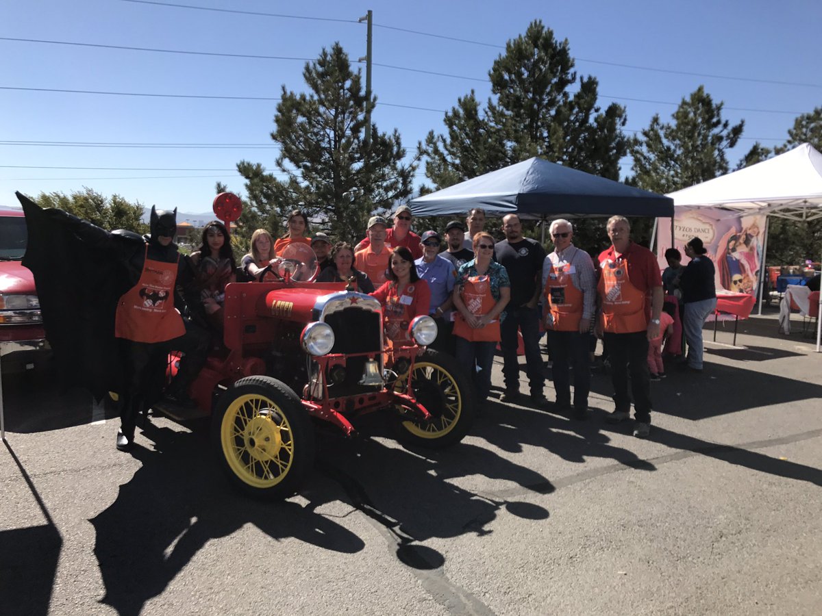 designertod's tweet photo. Fire safety event! #3304andmore #Pacnorthproud #renofirefighter https://t.co/DV9IZyAVZZ