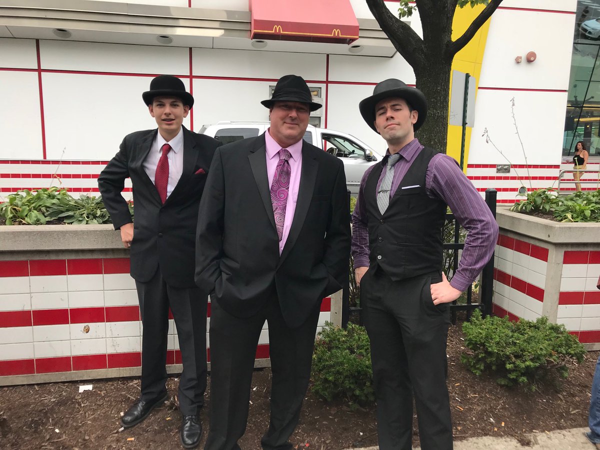 GangsterTour's tweet photo. New recruits @GangsterTour #DontForgetToDuck https://t.co/ZNzd2Hi677
