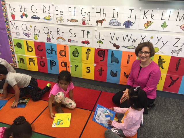 RepBonamici's tweet photo. Thrilled to help welcome students &amp; community to Beaverton’s rebuilt #VoseElementary School. Best wishes for manygreat school years to come! https://t.co/biuPuqIGux