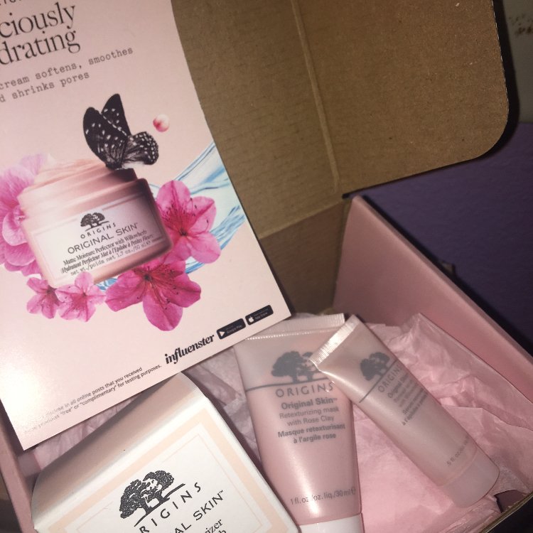 Chika_fAb's tweet photo. Excited to test these out #free #discoverorgins #pinkwatercream https://t.co/kDgTgJs1sh
