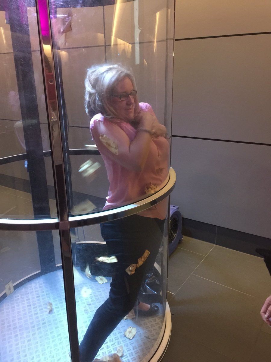 sam_risby's tweet photo. Julie fighting for every note! #welovemoney! https://t.co/guUzku6bjZ