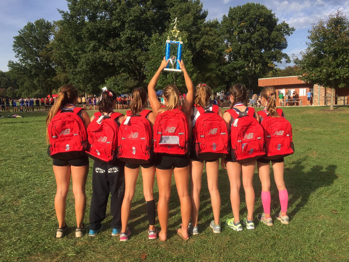 rbrgirlsxc's tweet photo. BACK TO BACK SHORE COACHES VARSITY C WINNERS! FIRST REPEAT INVITE WIN EVER #MAKINGHISTORY #BEATTHEHEAT #PACKSFORDAYS https://t.co/VmzzxjKsMx