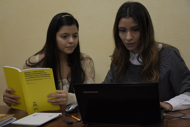 facultadderecho's tweet photo. Migrantes son atendidos por el Consultorio Jurídico de la @UdeA, en convenio con @CorpOpcionLegal y @ACNURamericas 👉https://t.co/xuzbicL6d2 https://t.co/aCLYnwQucZ